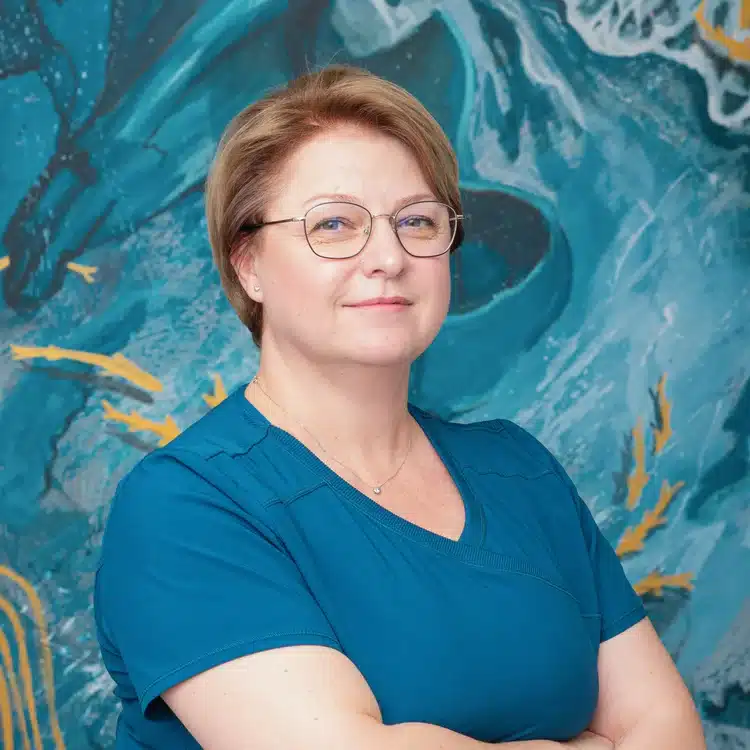 Dr. Adina Titea, fondatoarea și coordonatorul medical al Tia Dent Iași