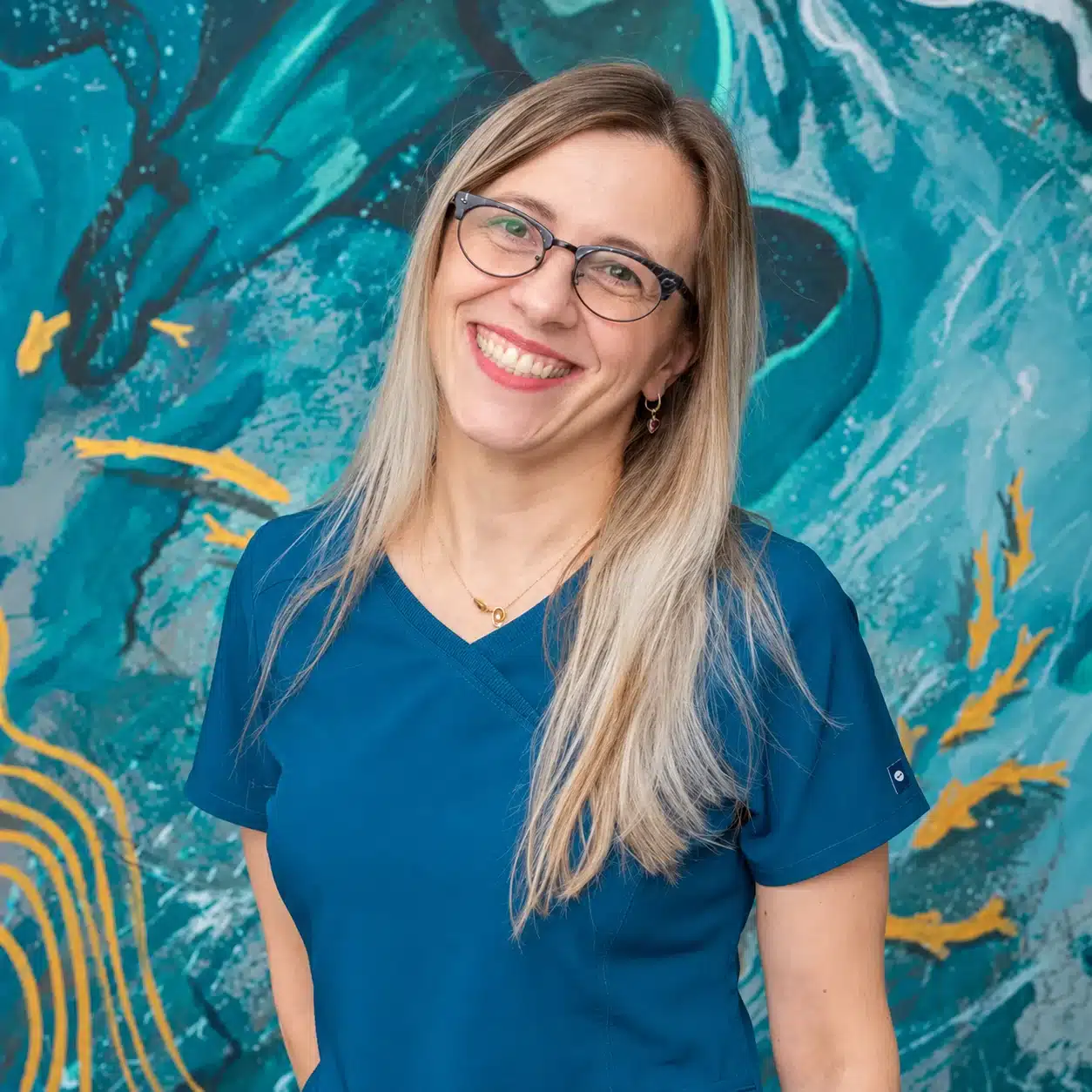 Dr. Mirela Cătălina Almășanu – Tia Dent Iași